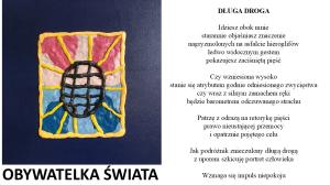 Na czerwono-rózowo-błękitno-granatowym tle czarna maska siatkowa z żółtymi promieniami. Żółta ramka